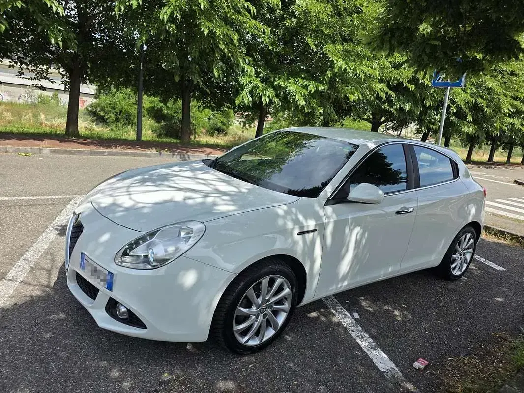 Usata Alfa Romeo Giulietta Distinctive 105 CV (77 kW) 2015 Utilitaria