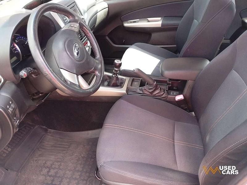 Usata Subaru Forester Comfort 147 CV (108 kW) 2010 Argento SUV