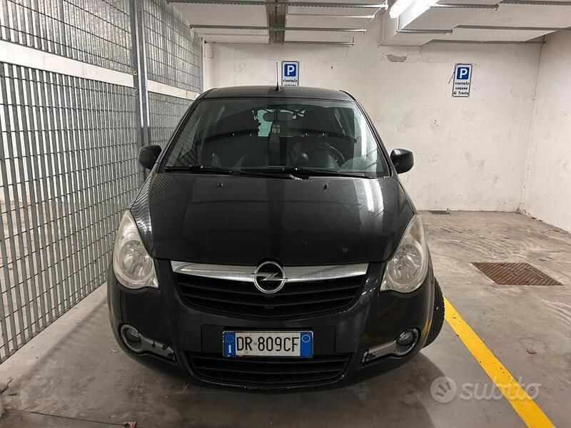 Usata Opel Agila Enjoy 75 CV (55 kW) 2008 Nero Utilitaria