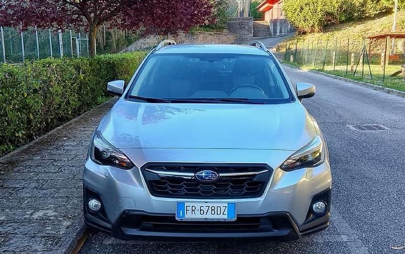 Usata Subaru XV Style 114 CV (83 kW) 2018 Argento SUV