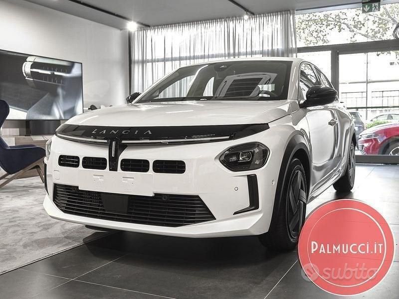 Usata 2024 Lancia Ypsilon Due volumi | 17.400 € (Ottimo prezzo) - Immagine 1/4