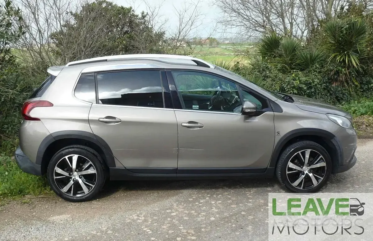 Usata Peugeot 2008 Allure 99 CV (72 kW) 2017 Marrone SUV