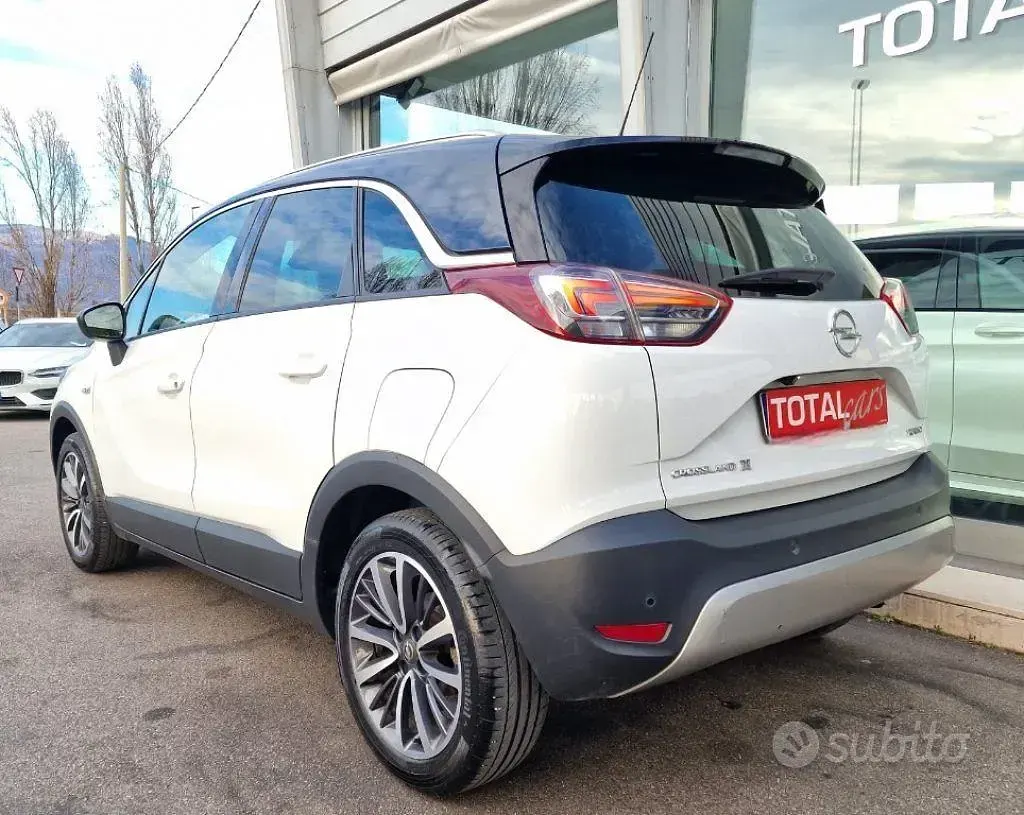 Usata Opel Crossland X Ultimate 131 CV (96 kW) 2018 Bianco pastello SUV