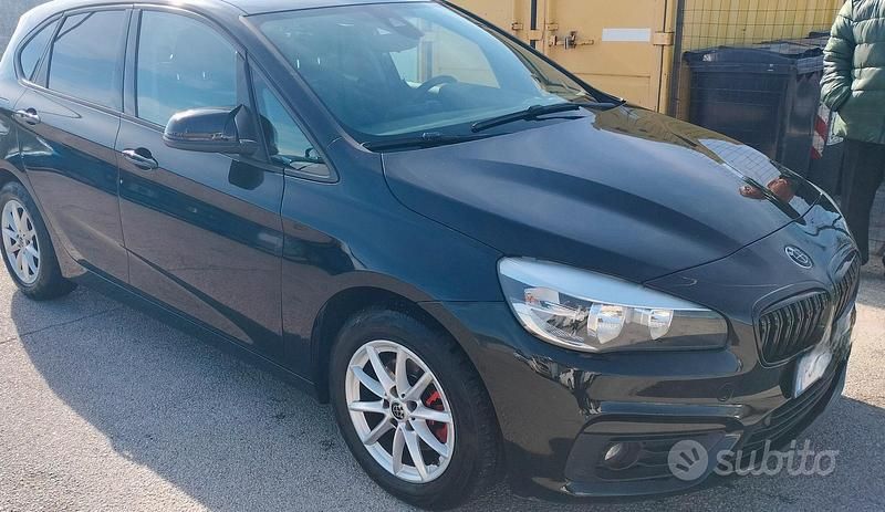 Usata BMW 218 Active Tourer Advantage 150 CV (110 kW) 2017 Nero Monovolume