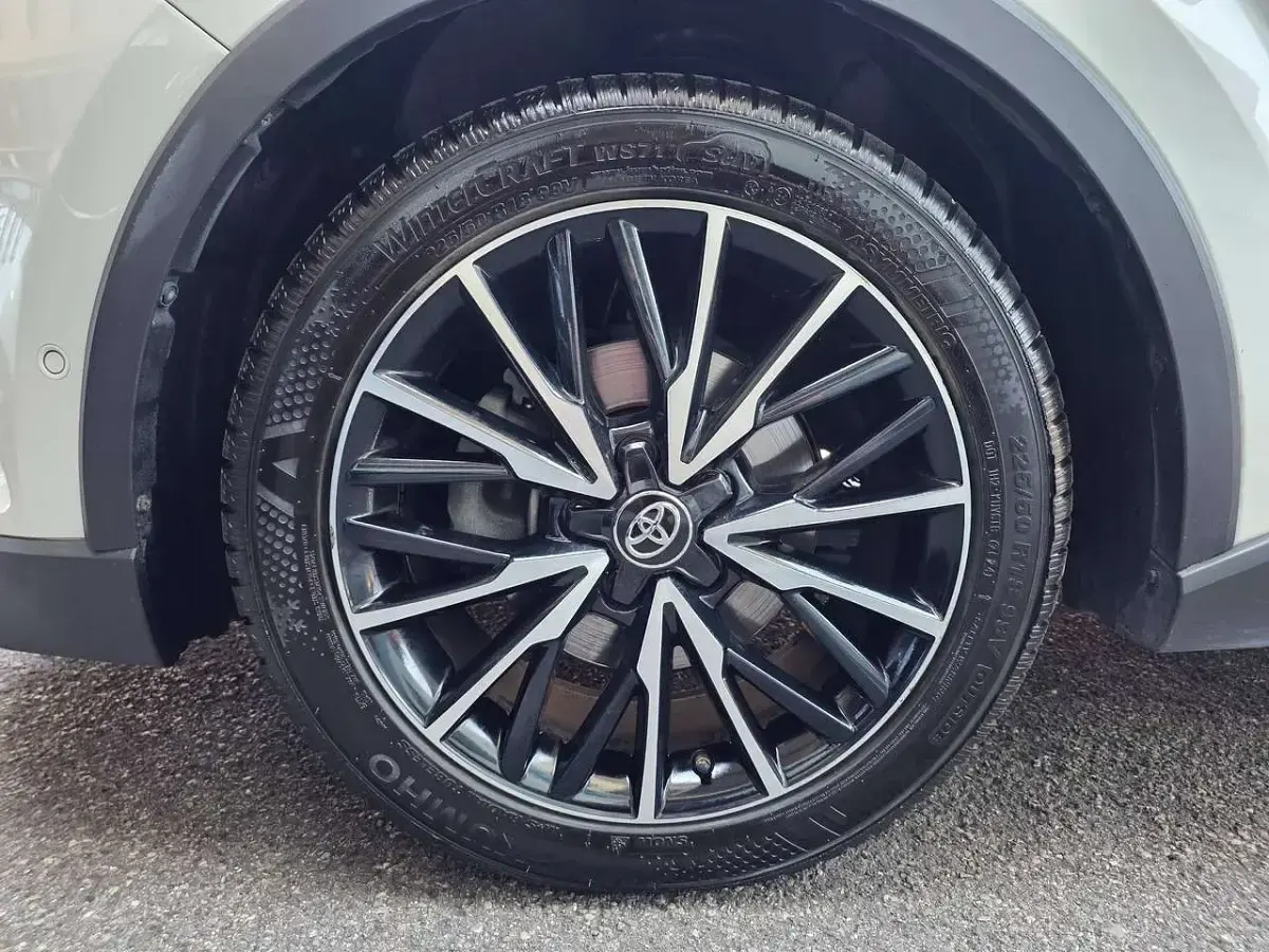 Usata Toyota C-HR Lounge 98 CV (72 kW) 2017 Bianco SUV