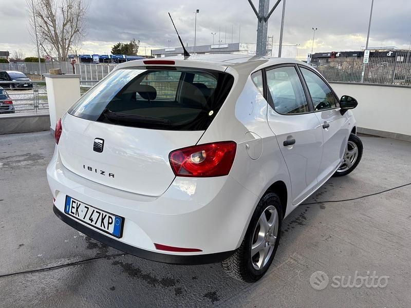 Usata Seat Ibiza Reference 75 CV (55 kW) 2012 Bianco Berlina