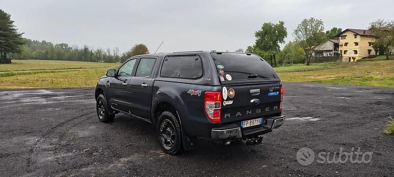 Usata Ford Ranger Limited 160 CV (117 kW) 2018 Verde Pick-up