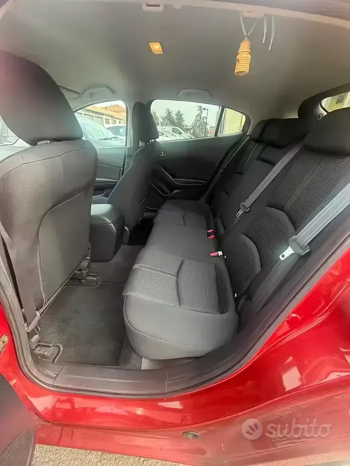 Usata Mazda 3 Exceed 105 CV (77 kW) 2017 Rosso Berlina