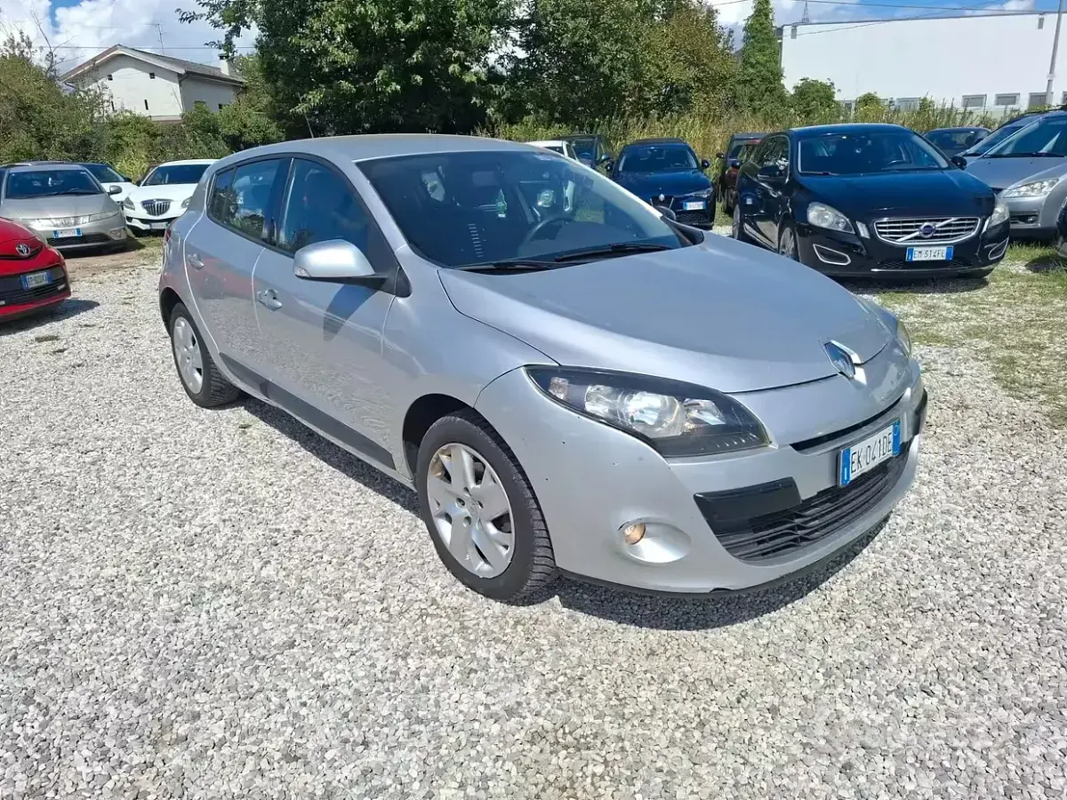 Usata Renault Mégane GT Line GT-Line 110 CV (80 kW) 2011 Grigio Utilitaria
