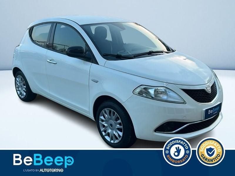 Usata Lancia Ypsilon Gold 69 CV (50 kW) 2018 Bianco pastello Utilitaria