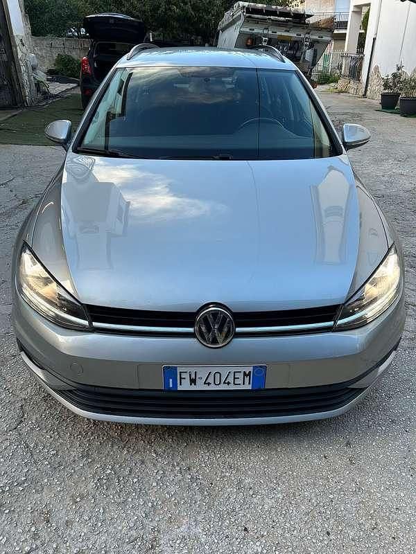 Usata VW Golf VII Executive 116 CV (85 kW) 2019 Grigio Station wagon