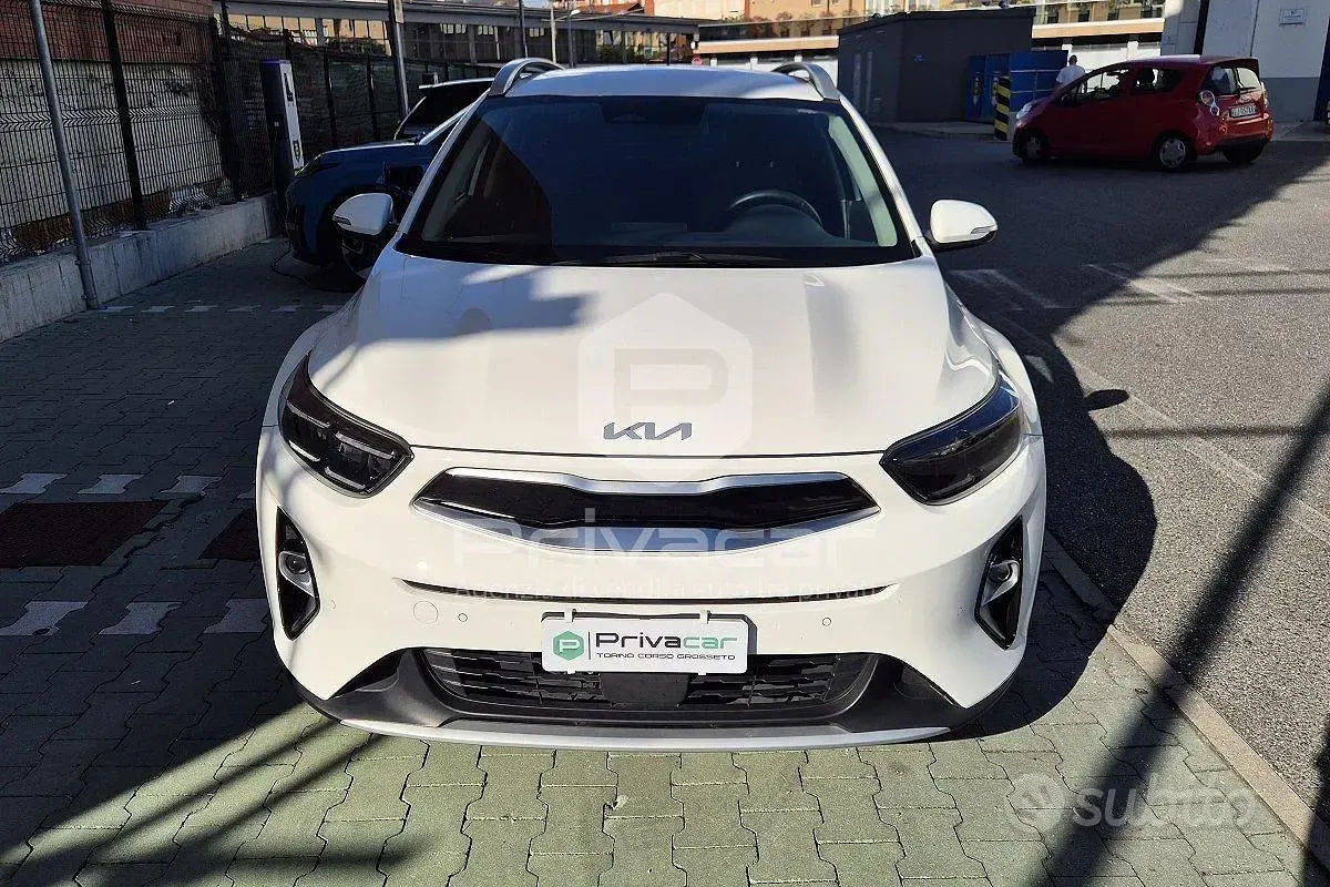 Usata Kia Stonic Urban 84 CV (61 kW) 2023 Bianco SUV