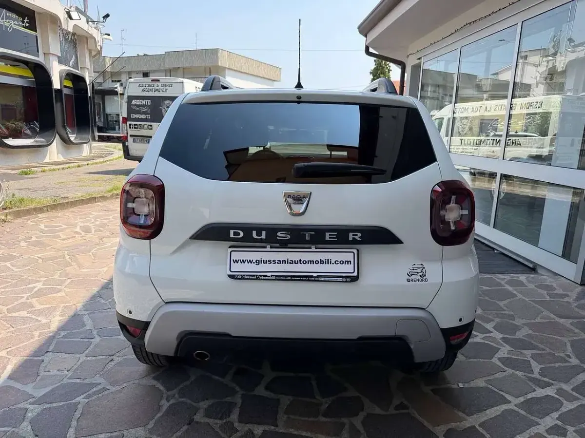 Usata Dacia Duster Prestige 116 CV (85 kW) 2021 Bianco SUV