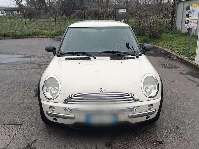 Usata Mini ONE 90 CV (66 kW) 2004 Utilitaria