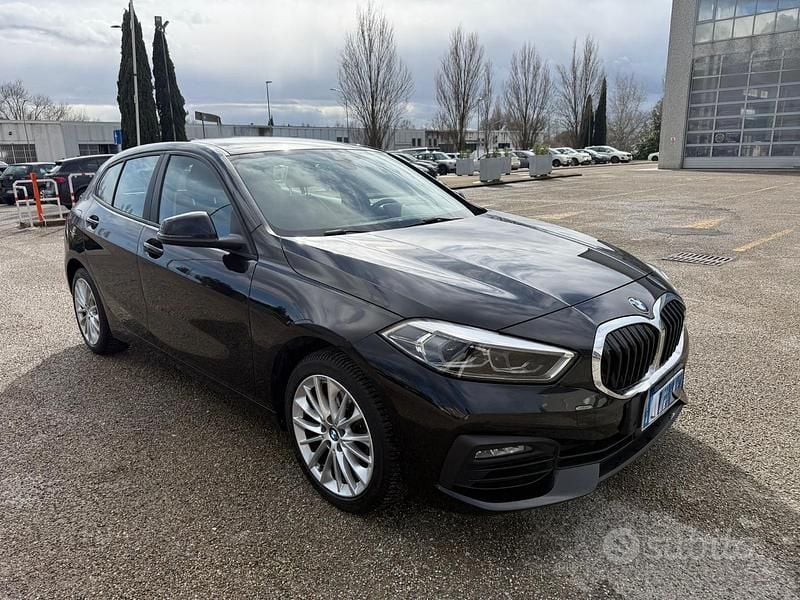 Usata BMW 118 Advantage 136 CV (100 kW) 2022 Nero Utilitaria