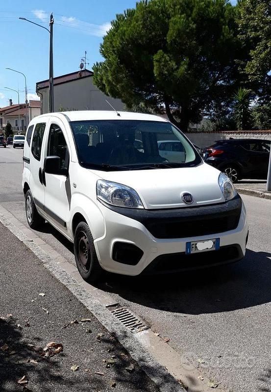 Usata Fiat Qubo Trekking 75 CV (55 kW) 2018 Bianco Monovolume