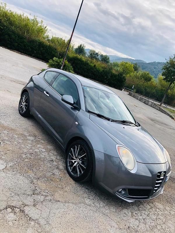 Usata 2011 Alfa Romeo MiTo Due volumi | 3500 € (Cara) - Immagine 1/4