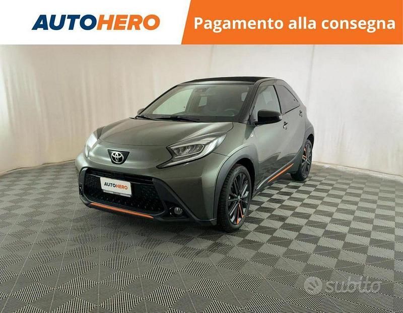 Verde Usata 2022 Toyota Aygo X Limited SUV | 16.499 € (Buon prezzo) - Immagine 1/2