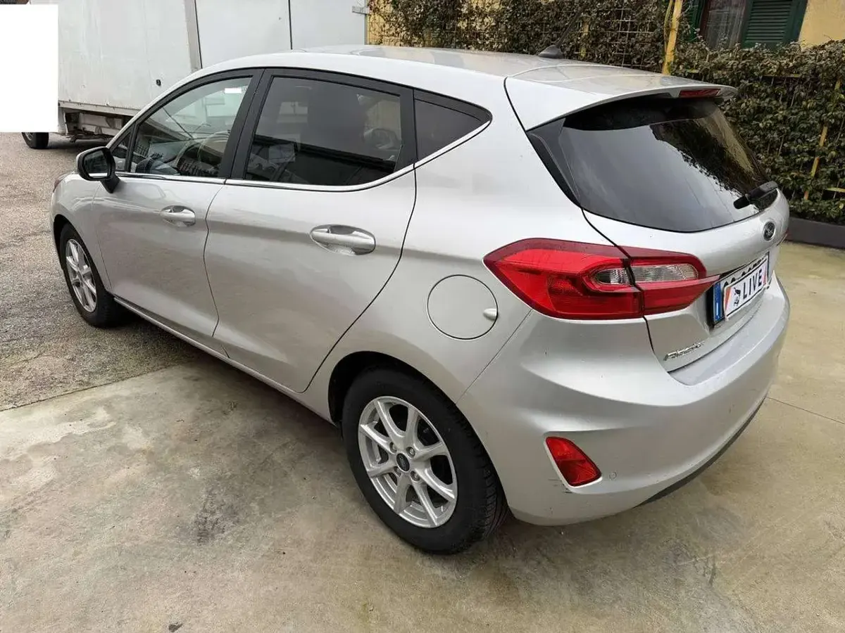 Usata Ford Fiesta Titanium 125 CV (91 kW) 2021 Argento Utilitaria