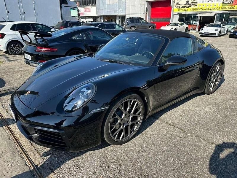 Usata Porsche 911 Targa 4 385 CV (283 kW) 2021 Nero Cabrio