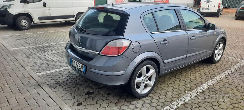 Usato 2005 Opel Astra 1.7 Diesel 60 CV (1.700 €)