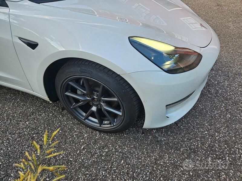 Usata Tesla Model 3 152 kW (208 CV) 2021 Bianco Berlina