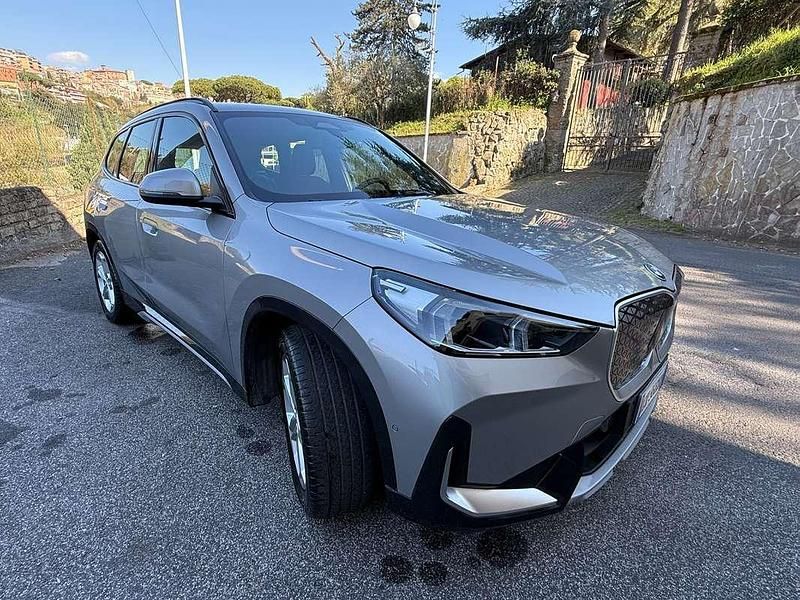 Usado BMW iX1 xLine 67 kW (92 CV) 2024 Plateado SUV