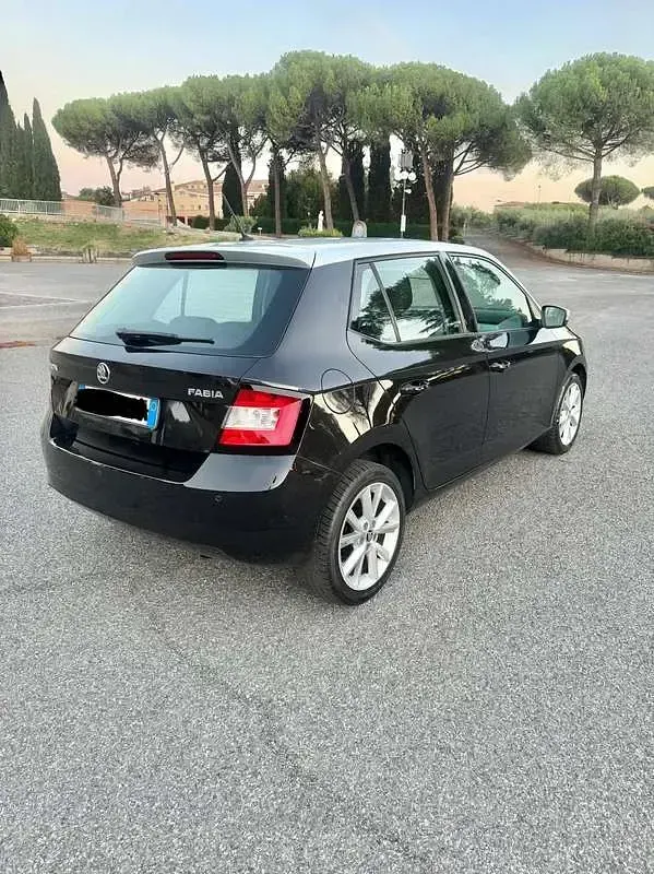 Usata Skoda Fabia Executive 75 CV (55 kW) 2017 Nero Berlina
