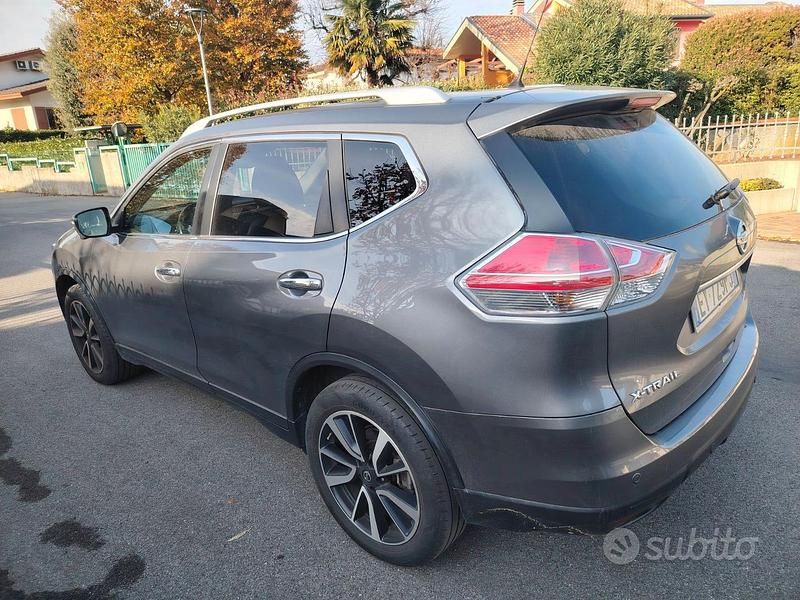 Usata Nissan X-Trail Tekna 131 CV (96 kW) 2015 Grigio SUV
