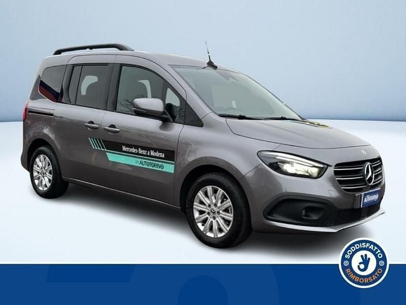 Usata Mercedes T180 115 CV (84 kW) 2025 Grigio Monovolume