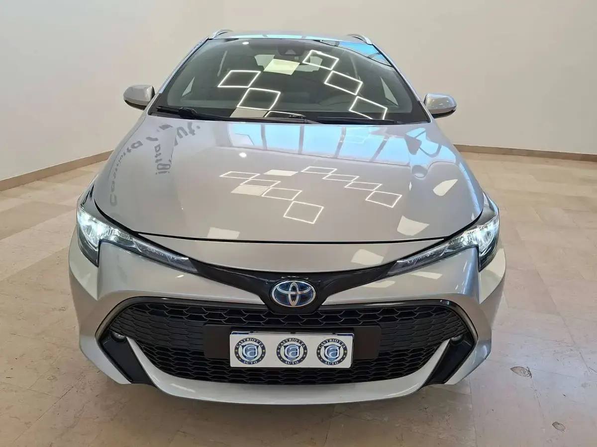 Usata Toyota Corolla Business Edition 152 CV (111 kW) 2022 Argento Station wagon