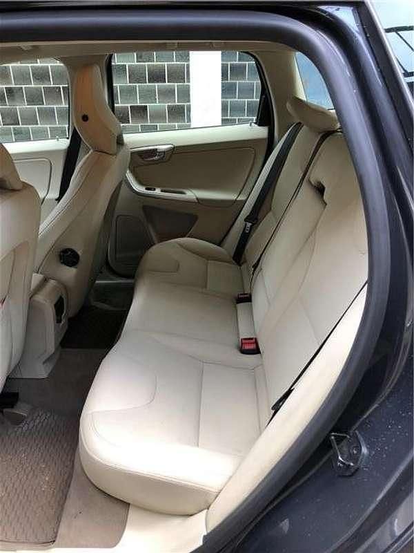 Occasion Volvo XC60 Momentum 163 ch (119 kW) 2010 Bleue SUV