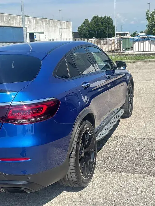 Usata Mercedes GLC220 194 CV (142 kW) 2023 Blu/azzurro SUV