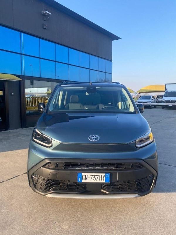 Usata Toyota Proace Verso City 102 CV (75 kW) 2024 Blu / metallizzato Station wagon