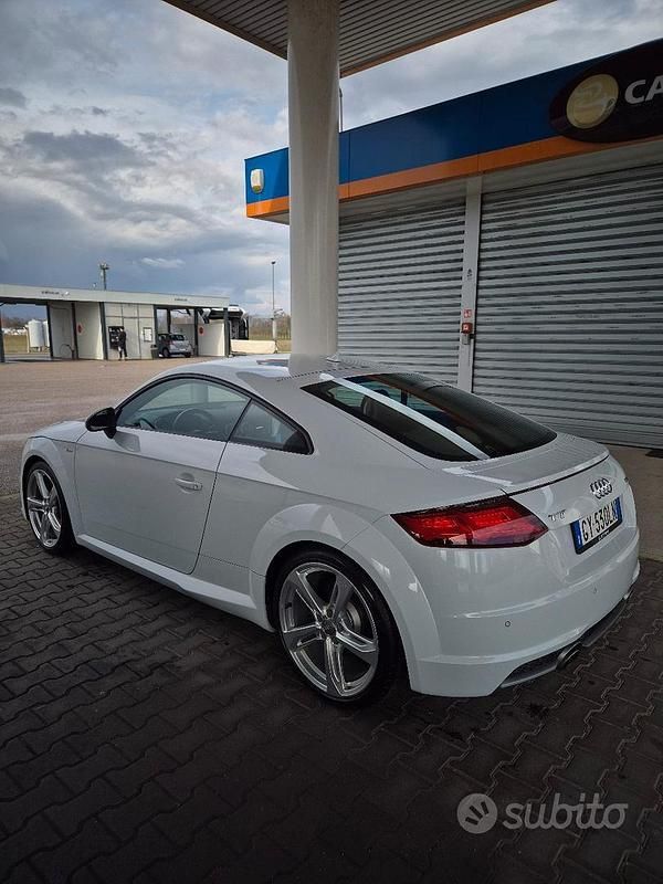 Begagnad Audi TT S-Line 230 HK (169 kW) 2014 Vit Sportkupé