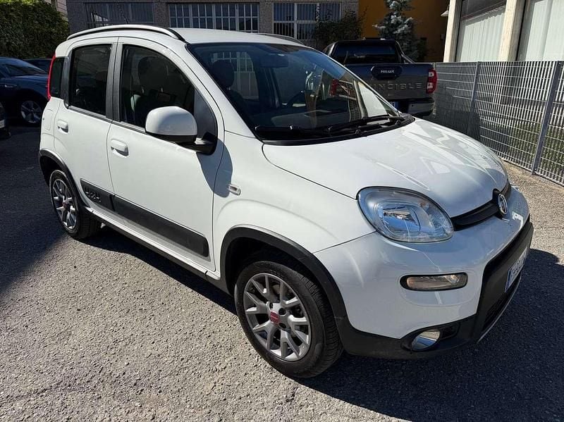 Usata Fiat Panda 4x4 S 86 CV (63 kW) 2017 Bianco Utilitaria