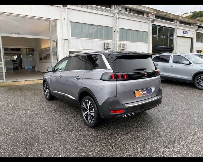 Usata Peugeot 5008 GT 131 CV (96 kW) 2023 Grigio Monovolume
