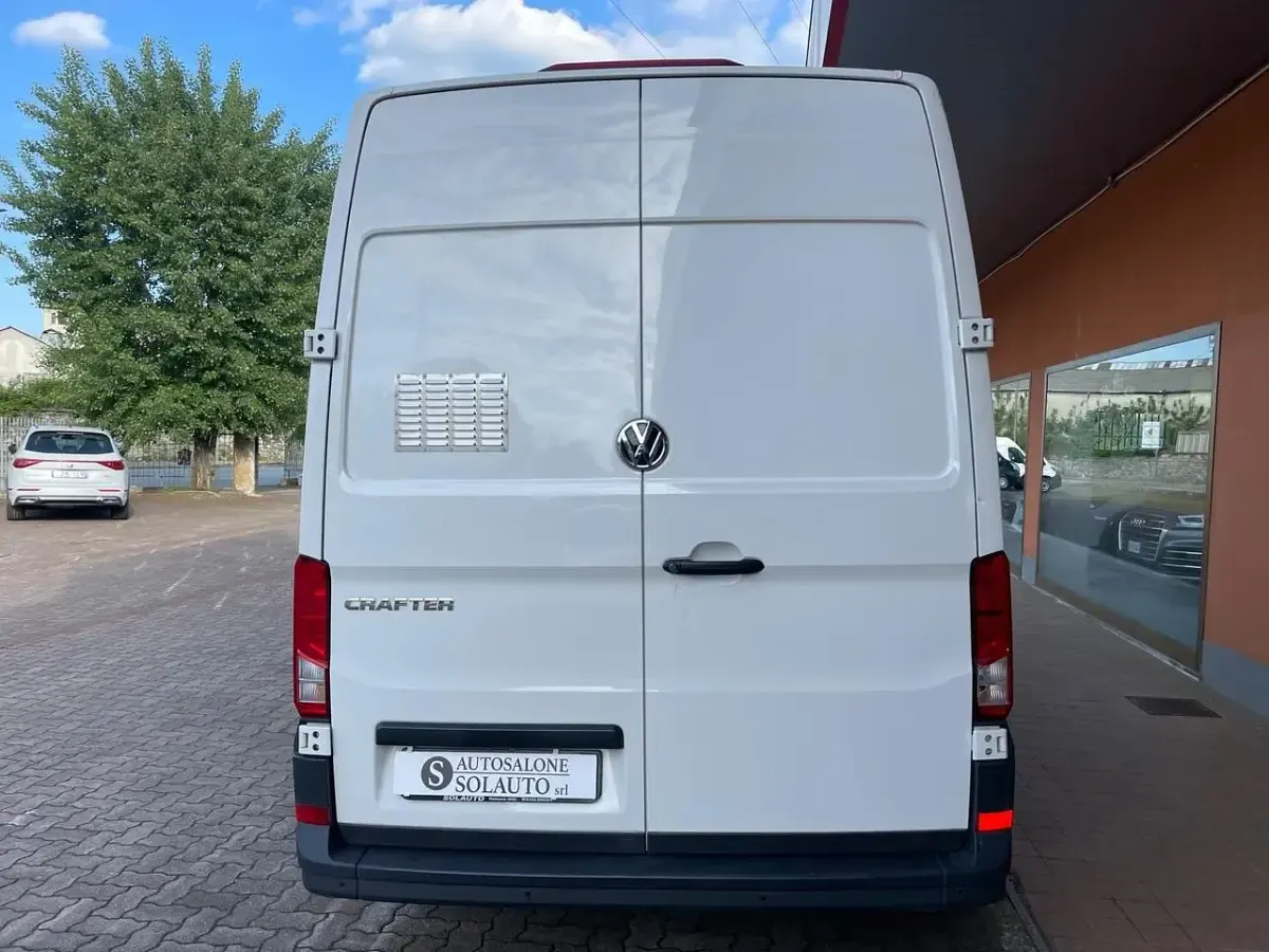Usata VW Crafter Business 140 CV (102 kW) 2023 Bianco Furgone