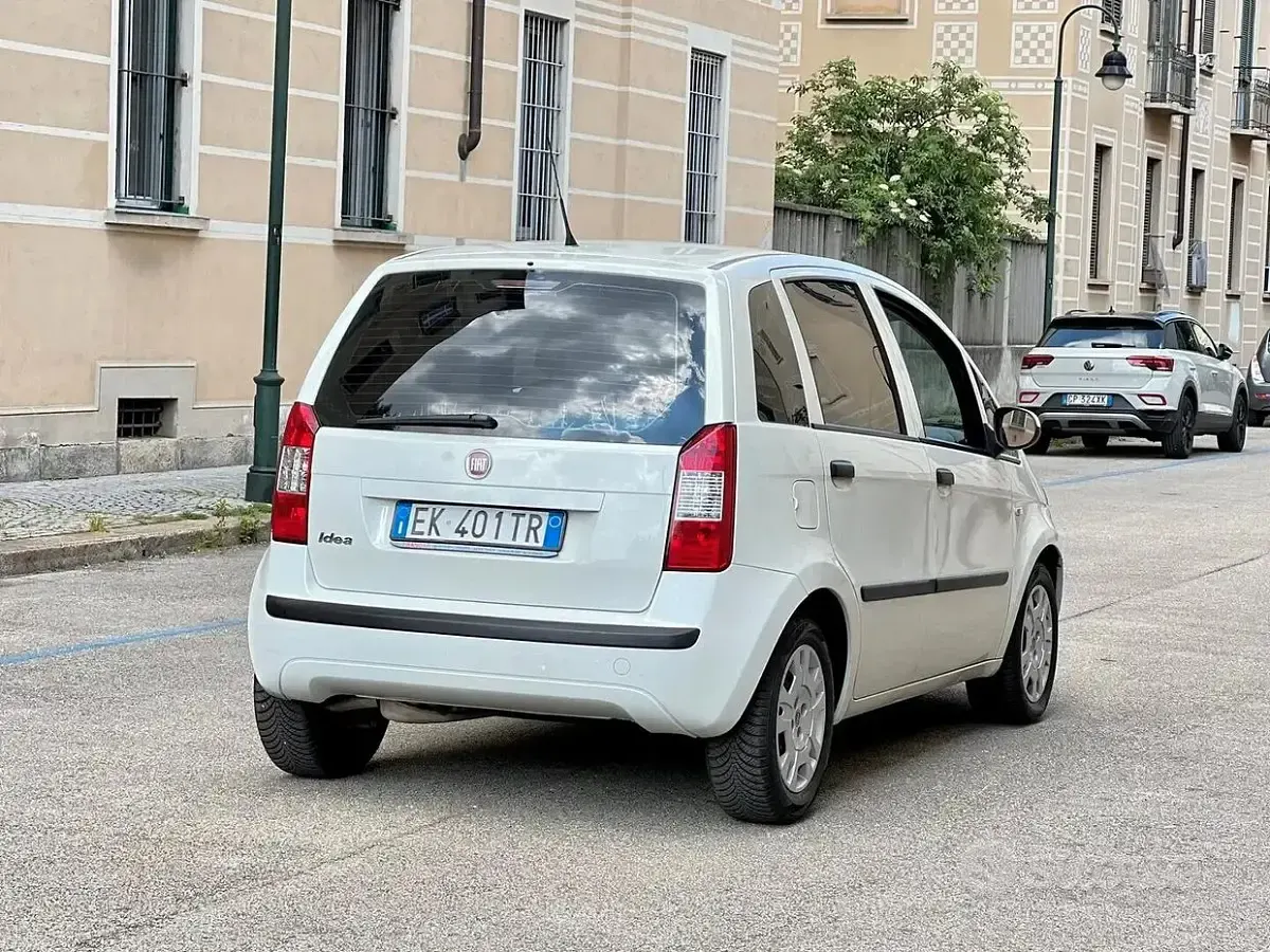 Usata Fiat Idea Active 95 CV (69 kW) 2011 Bianco pastello Monovolume