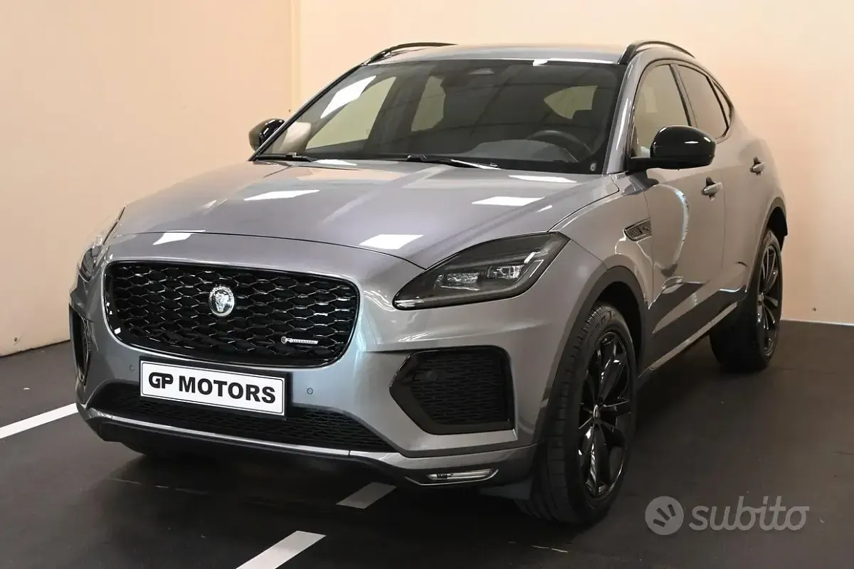 Usata Jaguar E-Pace 160 CV (117 kW) 2023 Grigio SUV