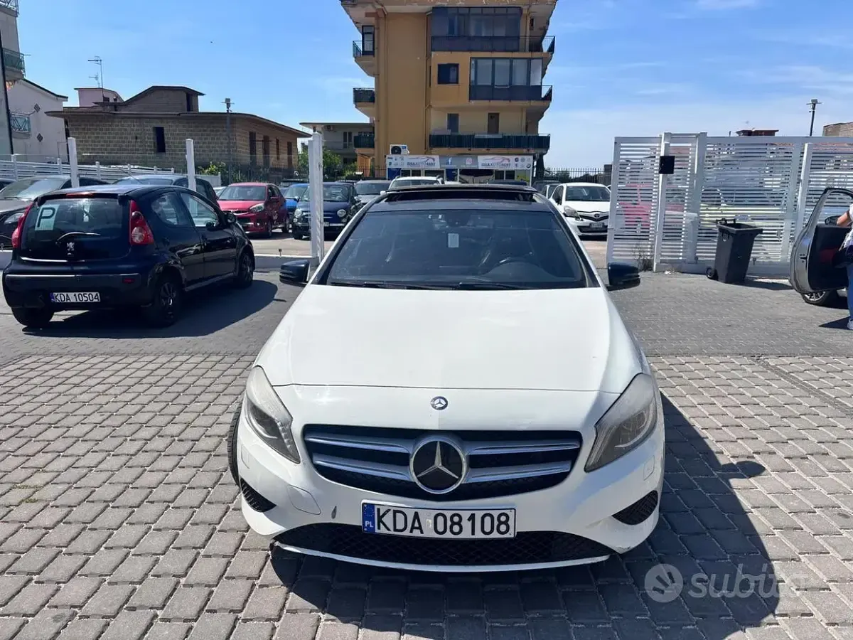 Usata Mercedes A180 Premium 109 CV (80 kW) 2014 Bianco Utilitaria