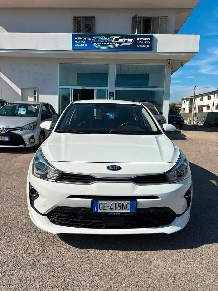 Usata Kia Rio 82 CV (60 kW) 2021 Bianco Berlina