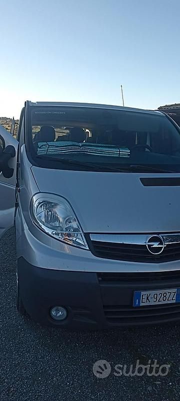 Usata Opel Vivaro 120 CV (88 kW) 2012 Grigio Monovolume