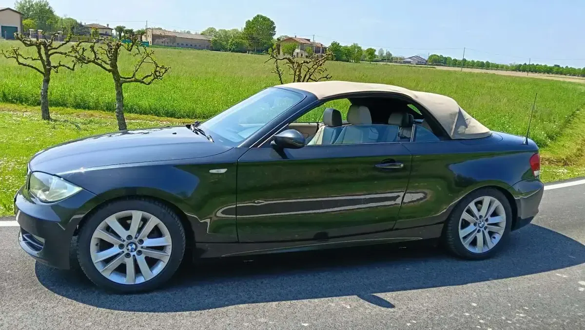 Usata BMW 120 Cabriolet 170 CV (125 kW) 2009 Cabrio