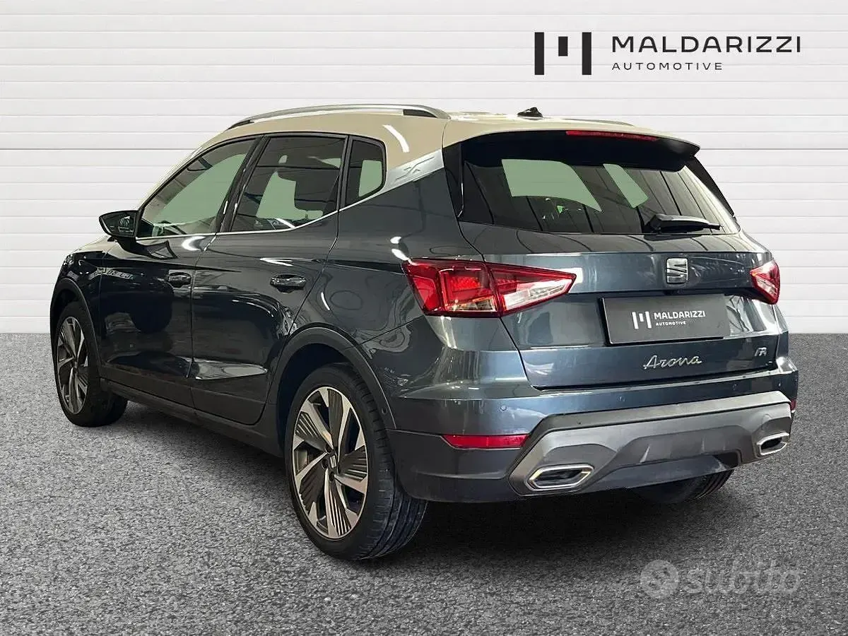 Begagnad Seat Arona FR 95 HK (69 kW) 2023 Grå SUV