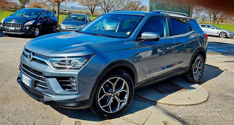 Usata Ssangyong (KGM) Korando 135 CV (99 kW) 2019 Grigio Station wagon