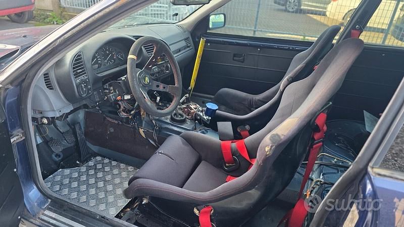 Usata BMW 320 150 CV (110 kW) 1995 Blu Coupé