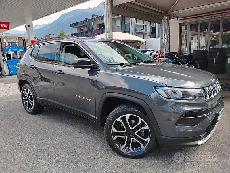 Usata Jeep Compass 130 CV (95 kW) 2024 Grigio SUV