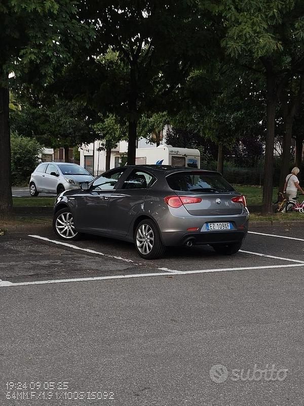 Usata Alfa Romeo Giulietta Exclusive 105 CV (77 kW) 2015 Berlina