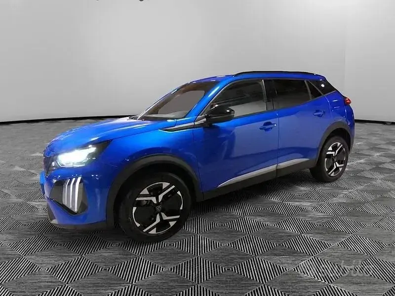 Usata Peugeot 2008 Allure 102 CV (75 kW) 2024 Blu SUV